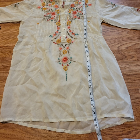 JOHNNY WAS Embroided Tunic Blouse Size S - Picture 10 of 16